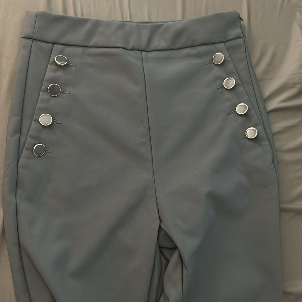 Gray fashion Nova pants size small never worn